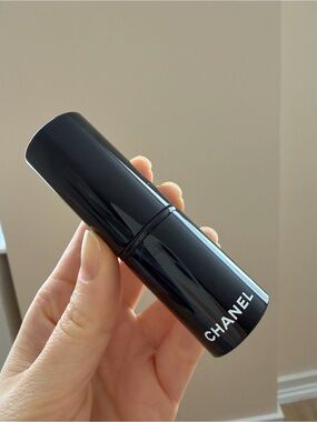 CHANEL travel foundation brush💕